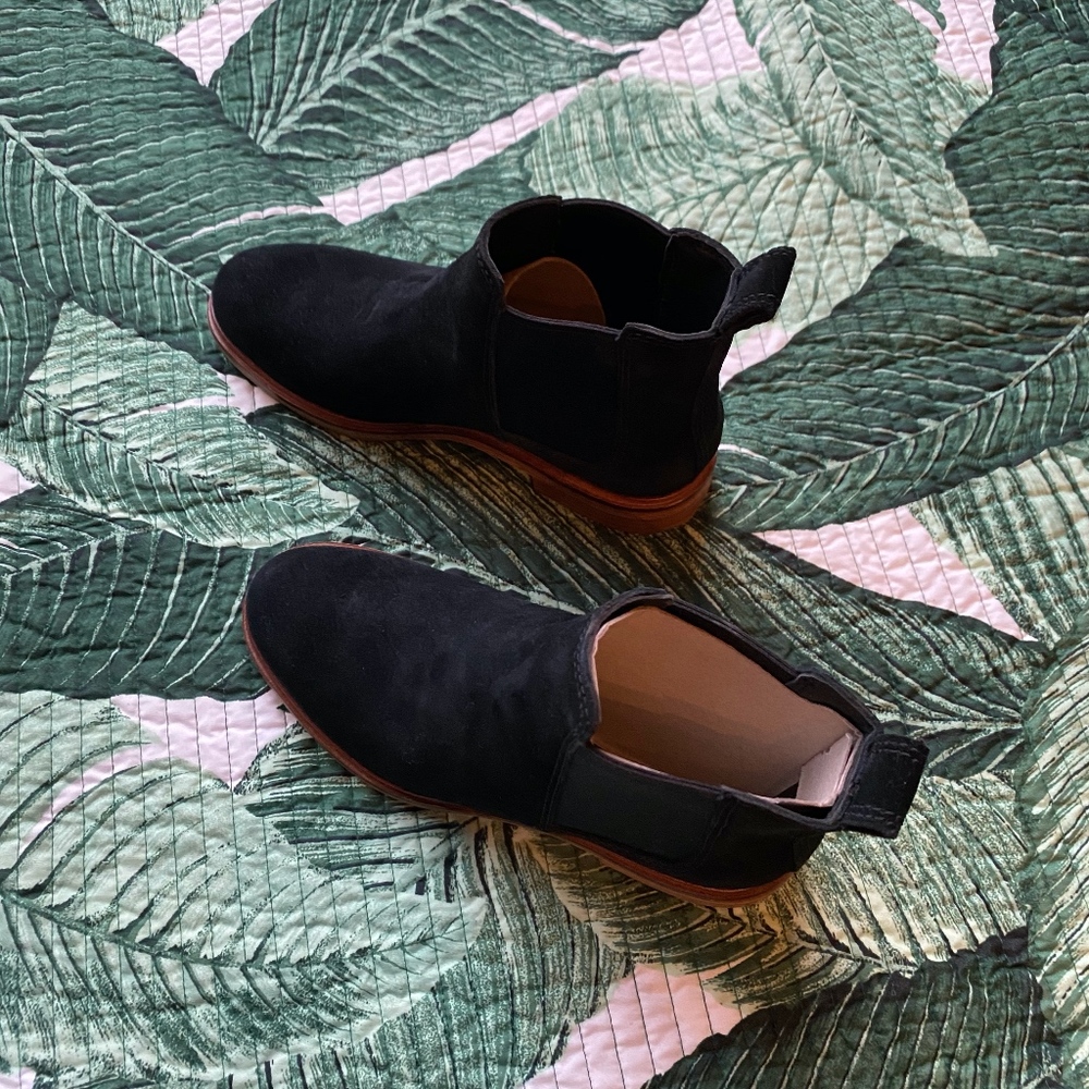 New Never Worn Clark Boots - Picture 8 of 8